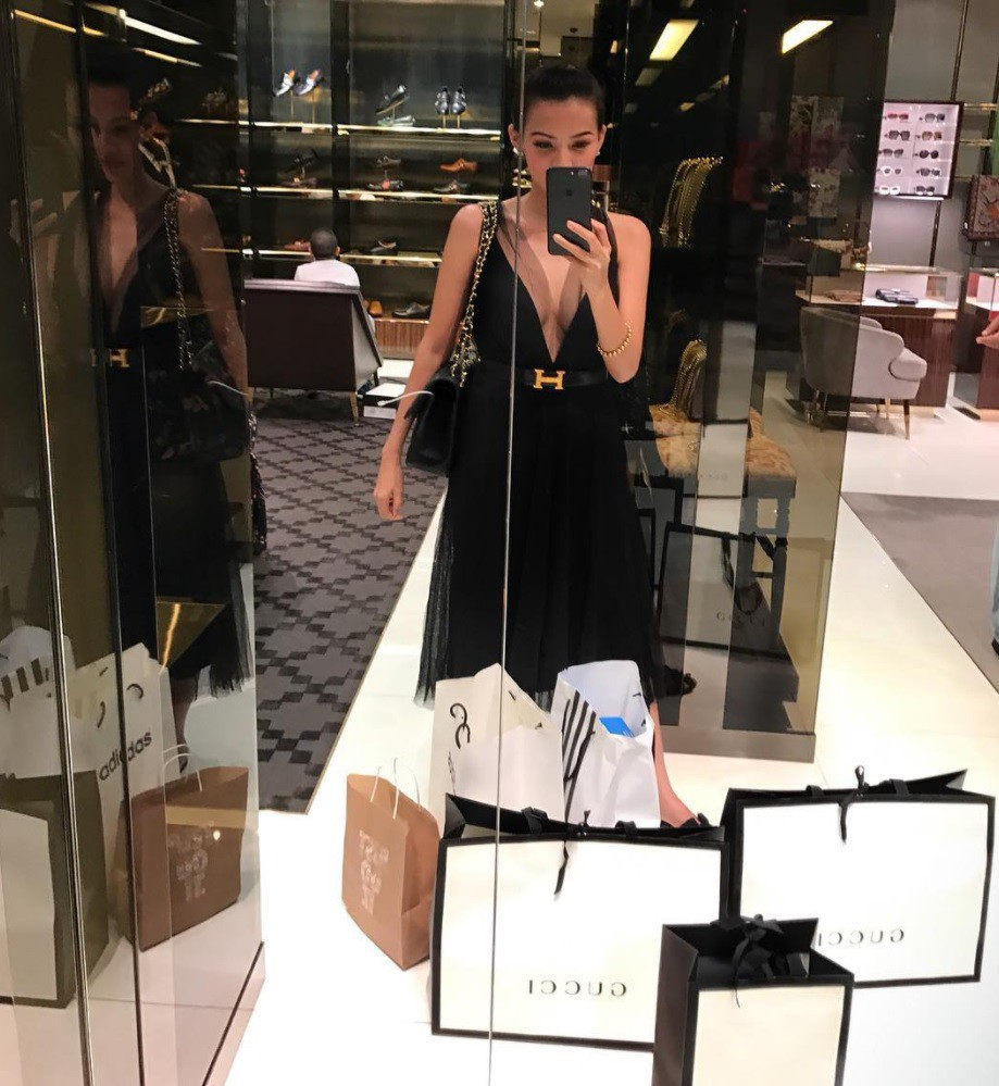 Cuộc sống toàn đồ hiệu, du lịch xa hoa của 9X lai 3 dòng máu